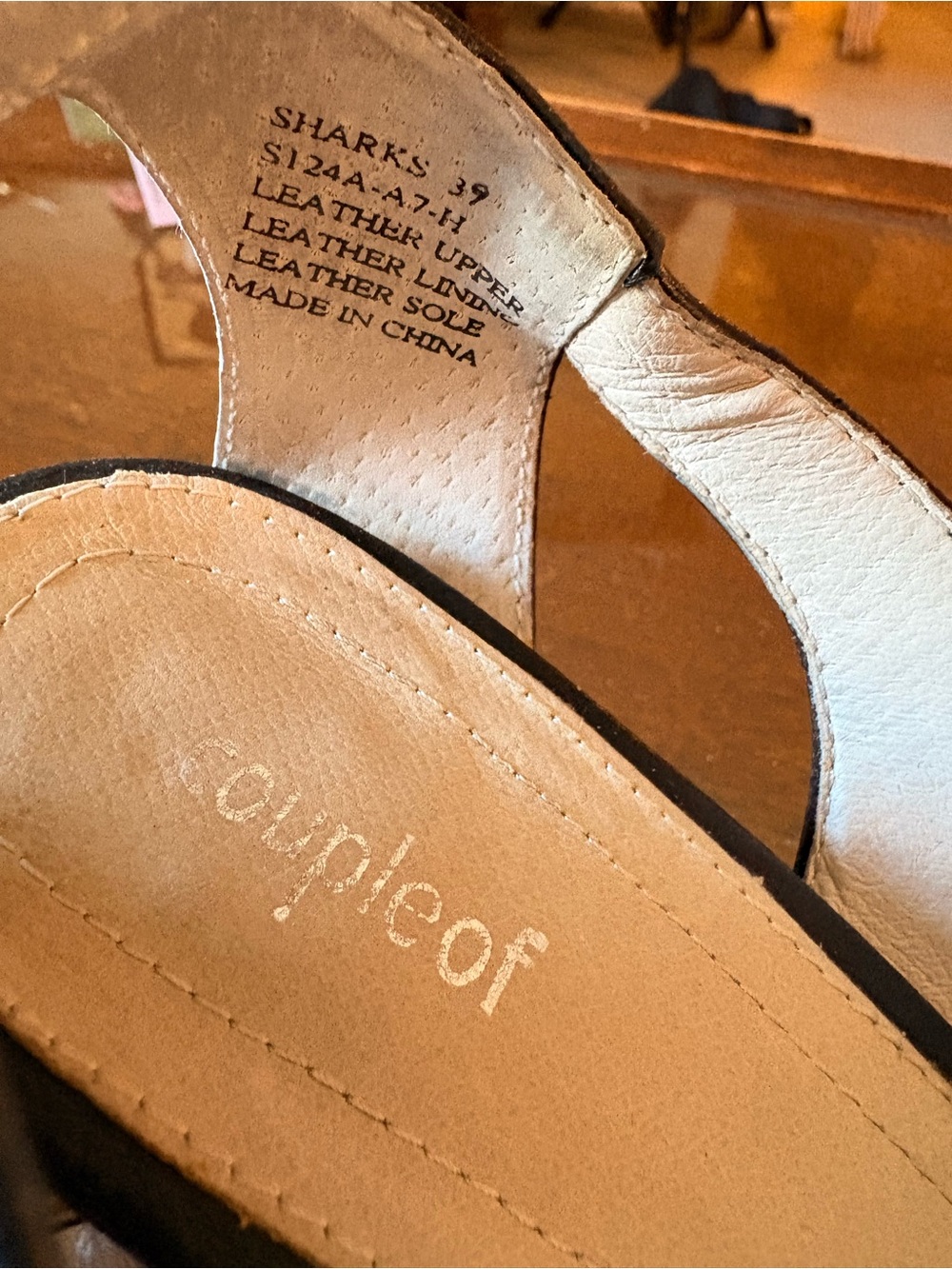 Unique Coupleof black leather dress shoes. - Picture 10 of 10